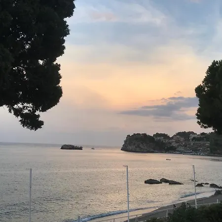 Taormina, Casa Mediterranea Sul Mare. Isola Bella. *