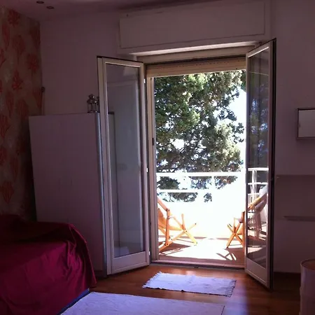 Taormina, Casa Mediterranea Sul Mare. Isola Bella. Apartment *